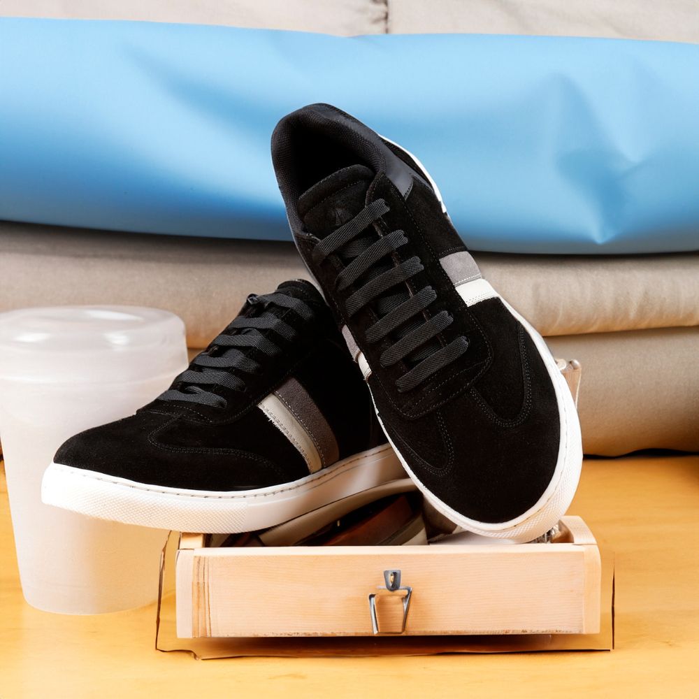 UNISEX VINTAGE STYLE LOW BEND BLACK SUEDE SNEAKERS